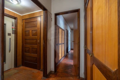 Apartamento T7 para Venda em Santo Antonio dos Olivais