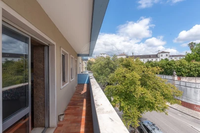 Apartamento T7 para Venda em Santo Antonio dos Olivais