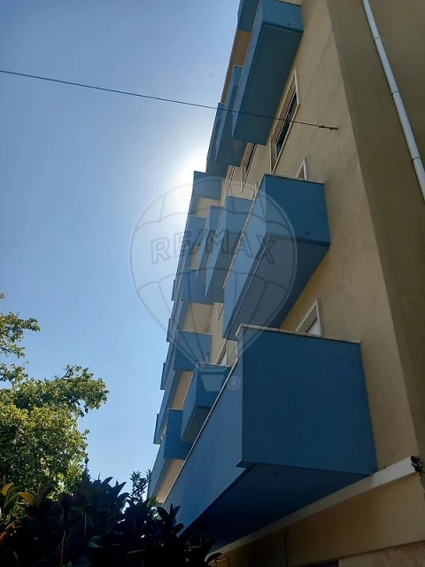 Apartamento T7 para Venda em Santo Antonio dos Olivais