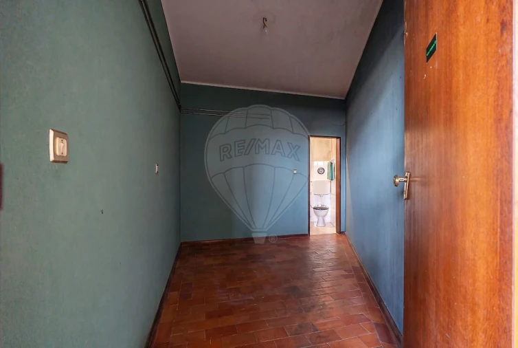 Apartamento T7 para Venda em Santo Antonio dos Olivais Foto 30