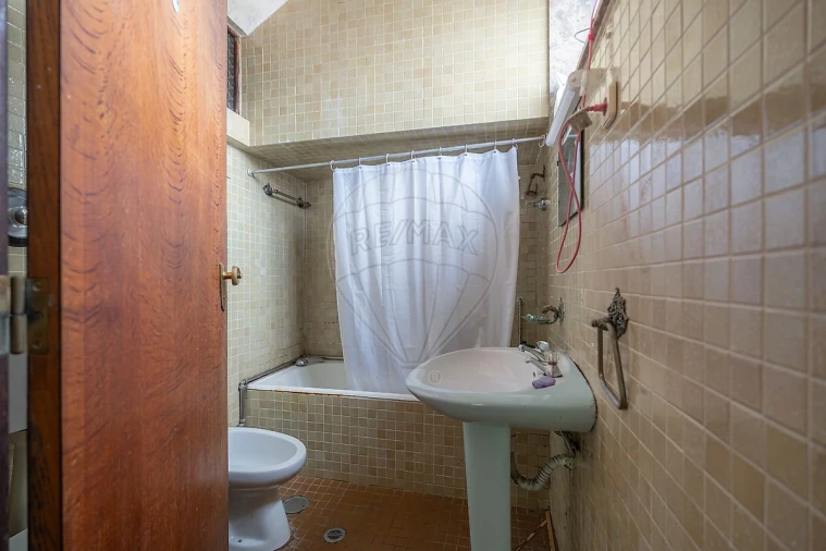Apartamento T7 para Venda em Santo Antonio dos Olivais Foto 23
