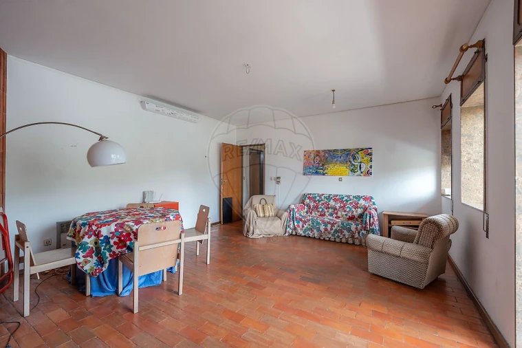 Apartamento T7 para Venda em Santo Antonio dos Olivais Foto 7