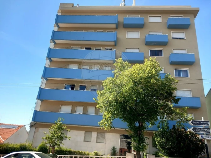 Apartamento T7 para Venda em Santo Antonio dos Olivais Foto 5