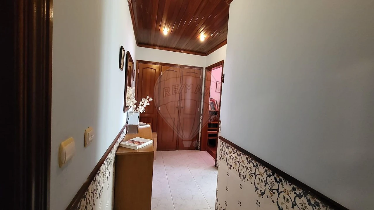 Apartamento T2 para Venda em Carregado e Cadafais Foto 25
