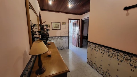 Apartamento T2 para Venda em Carregado e Cadafais