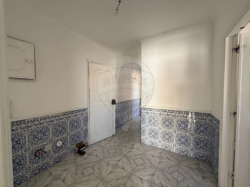 Apartamento T2 para Venda em Agualva e Mira-Sintra