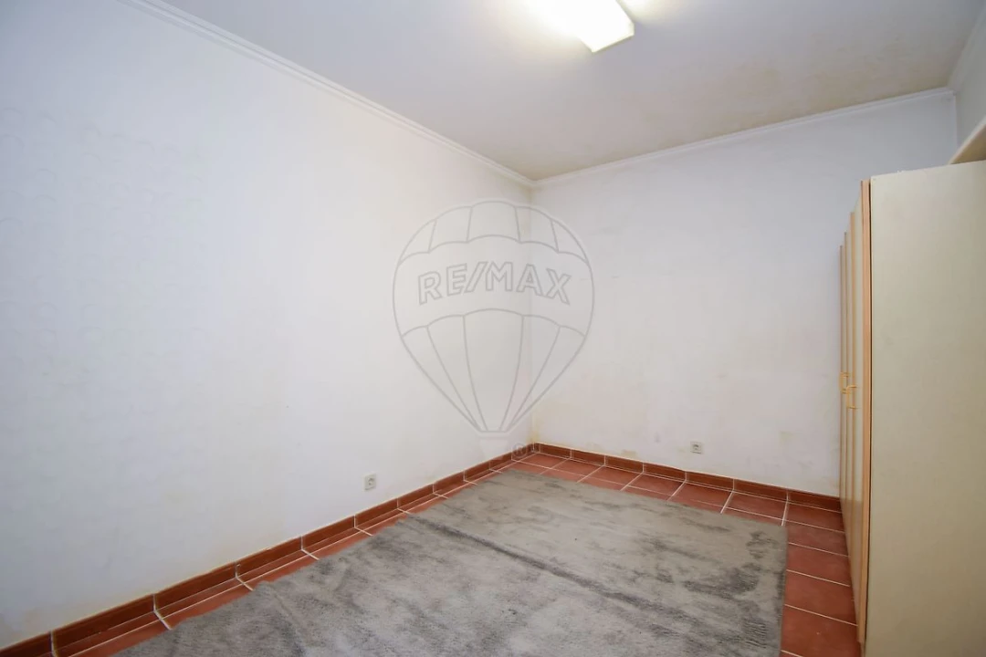 Moradia T4 para Venda em Massamá e Monte Abraão Foto 32