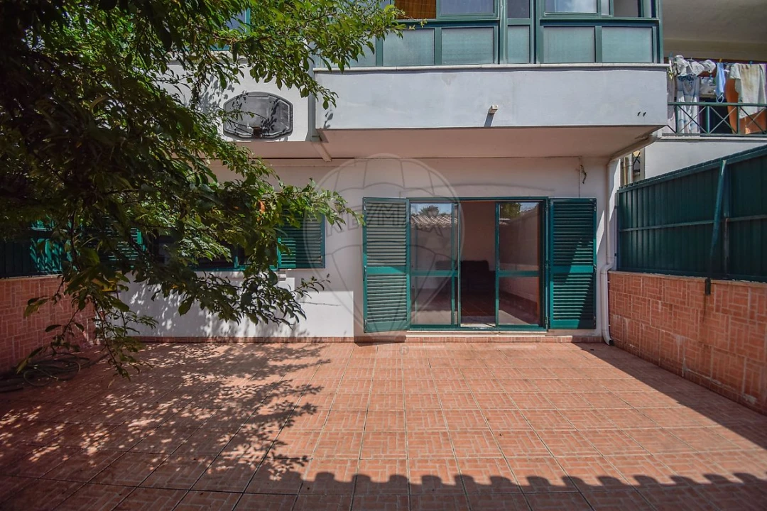 Moradia T4 para Venda em Massamá e Monte Abraão Foto 36