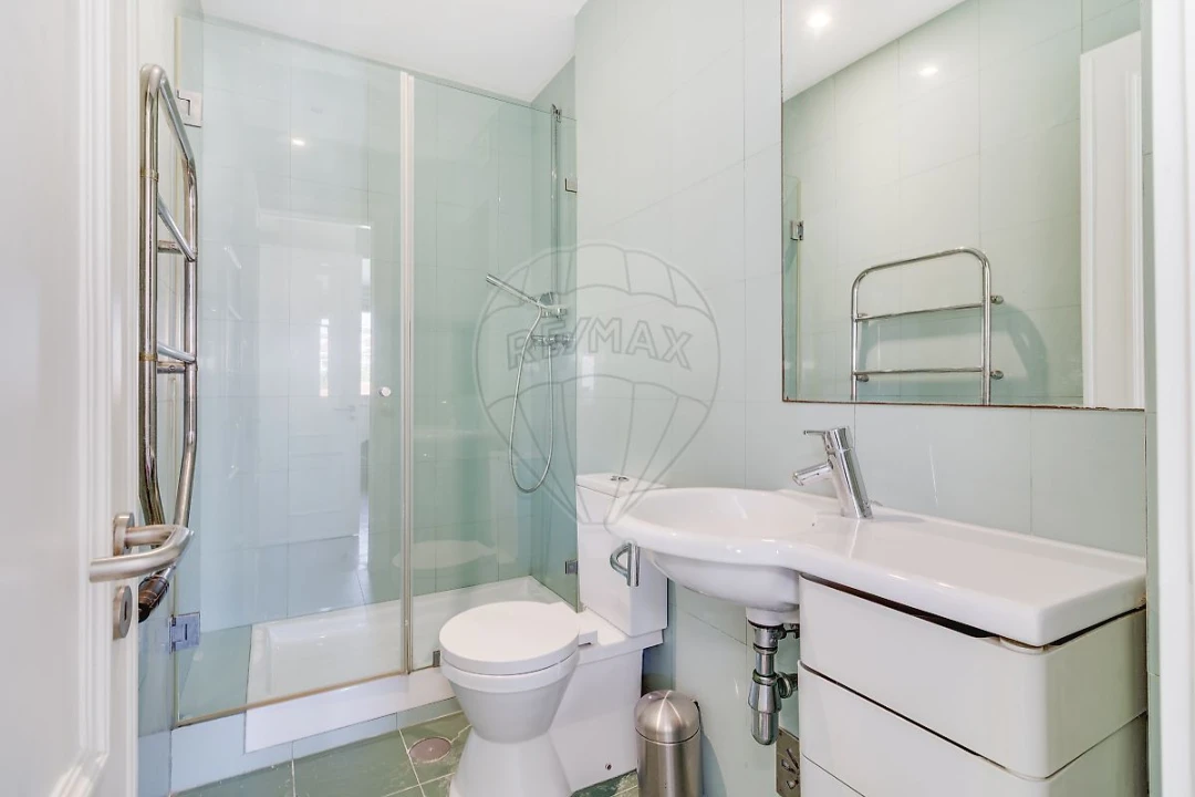 Apartamento T4 para Venda em Avenidas Novas Foto 9