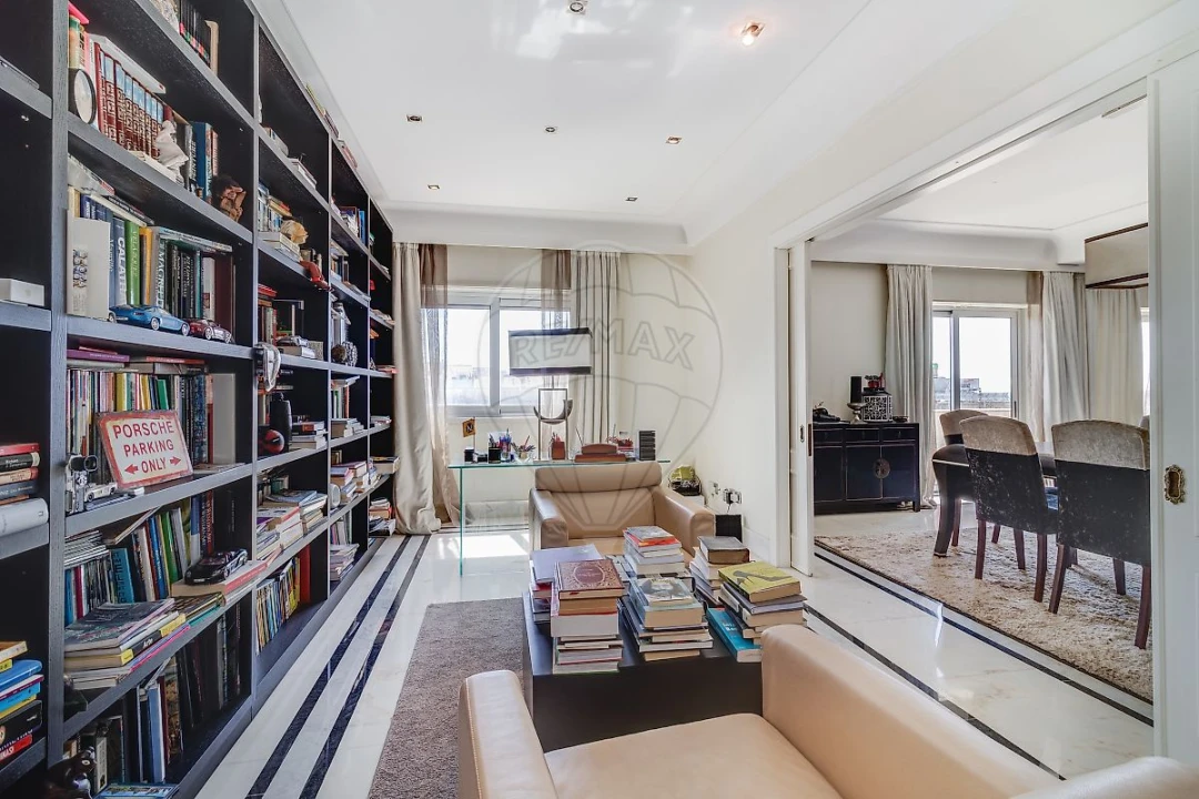 Apartamento T4 para Venda em Avenidas Novas Foto 17