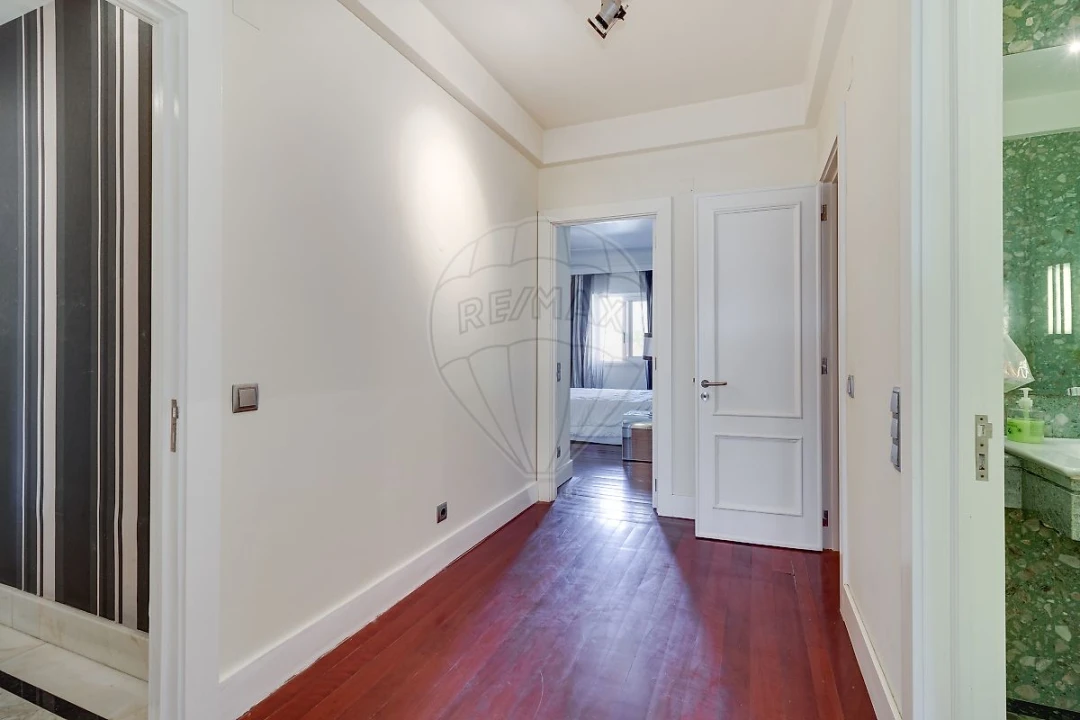 Apartamento T4 para Venda em Avenidas Novas Foto 24