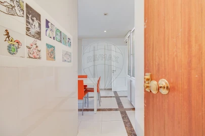 Apartamento T4 para Venda em Avenidas Novas