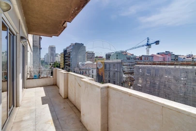 Apartamento T4 para Venda em Avenidas Novas