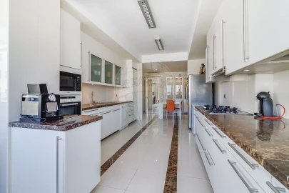 Apartamento T4 para Venda em Avenidas Novas