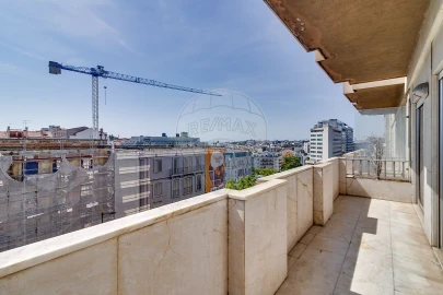 Apartamento T4 para Venda em Avenidas Novas