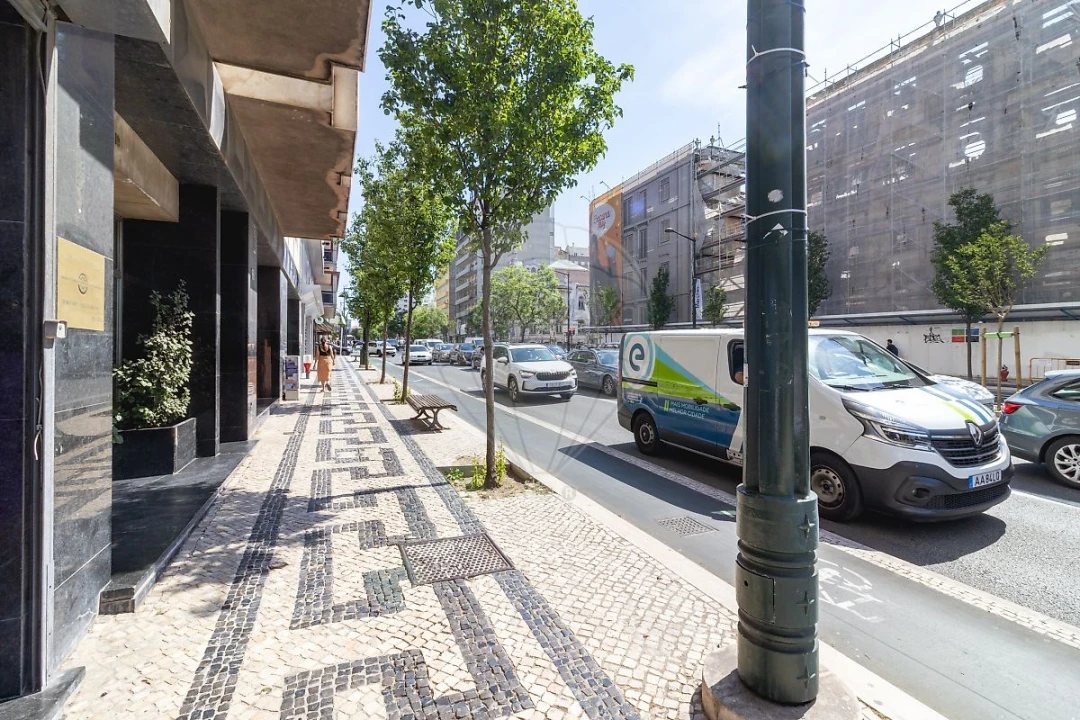 Apartamento T4 para Venda em Avenidas Novas Foto 3