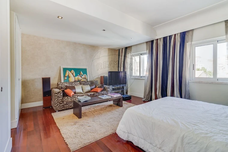 Apartamento T4 para Venda em Avenidas Novas Foto 29