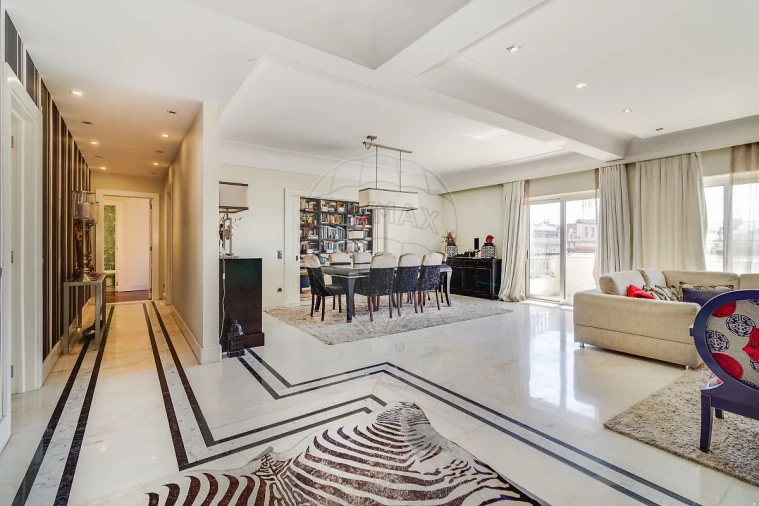 Apartamento T4 para Venda em Avenidas Novas Foto 13