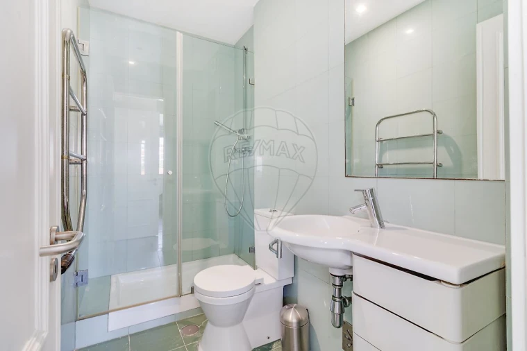 Apartamento T4 para Venda em Avenidas Novas Foto 9