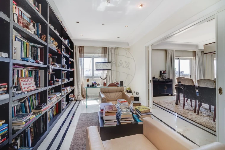 Apartamento T4 para Venda em Avenidas Novas Foto 17