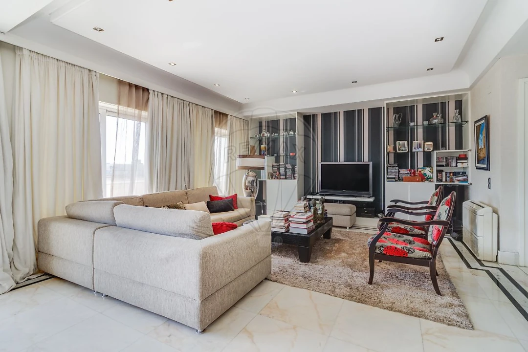 Apartamento T4 para Venda em Avenidas Novas Foto 14