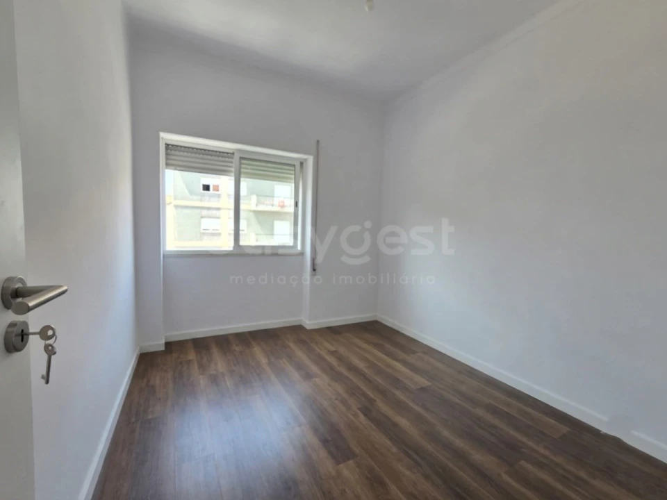 Apartamento T3 para Venda em Alto do Seixalinho, Santo André e Verderena Foto 6