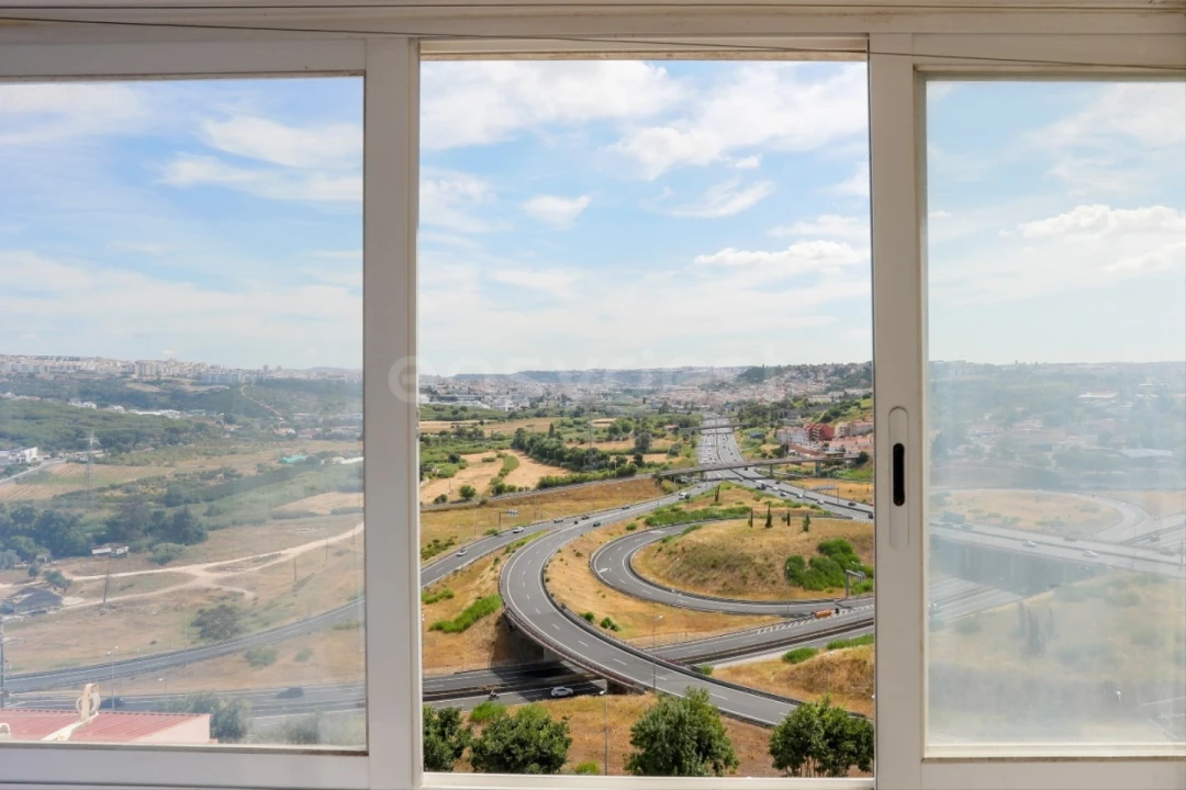 Prédio para Venda em Encosta do Sol Foto 1