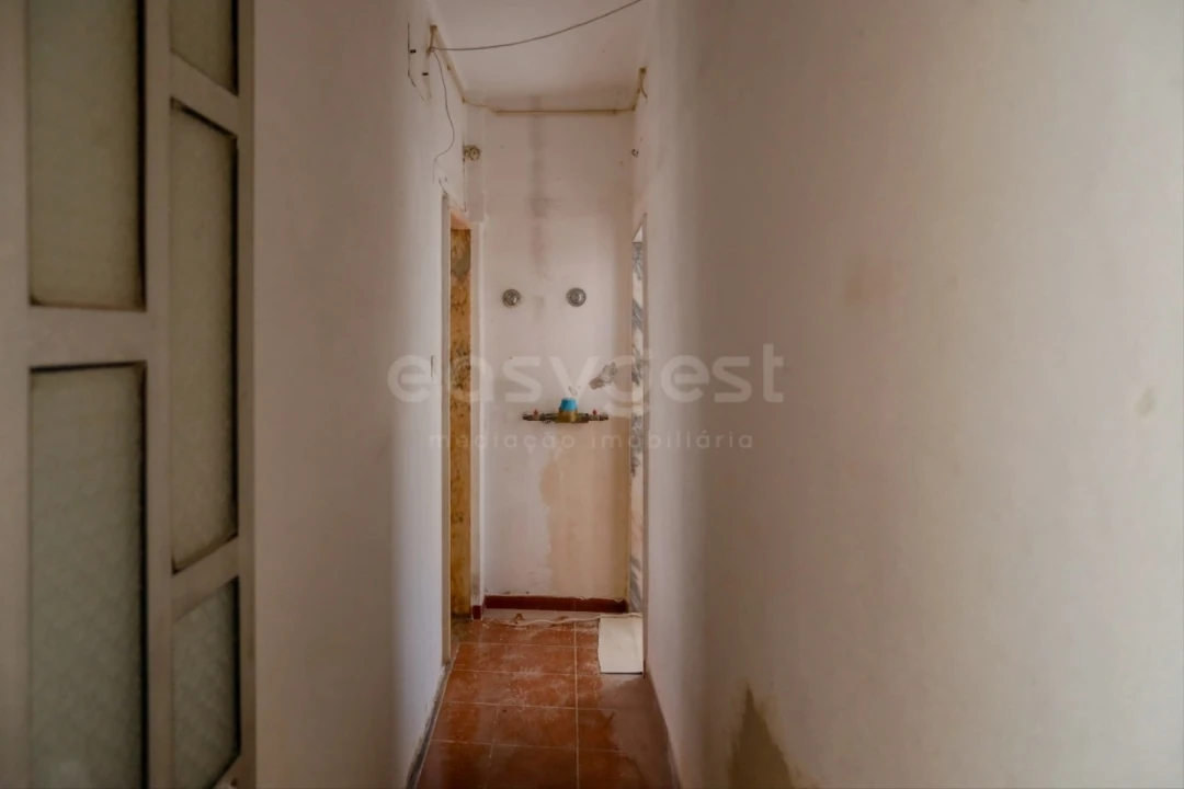 Prédio para Venda em Encosta do Sol Foto 2