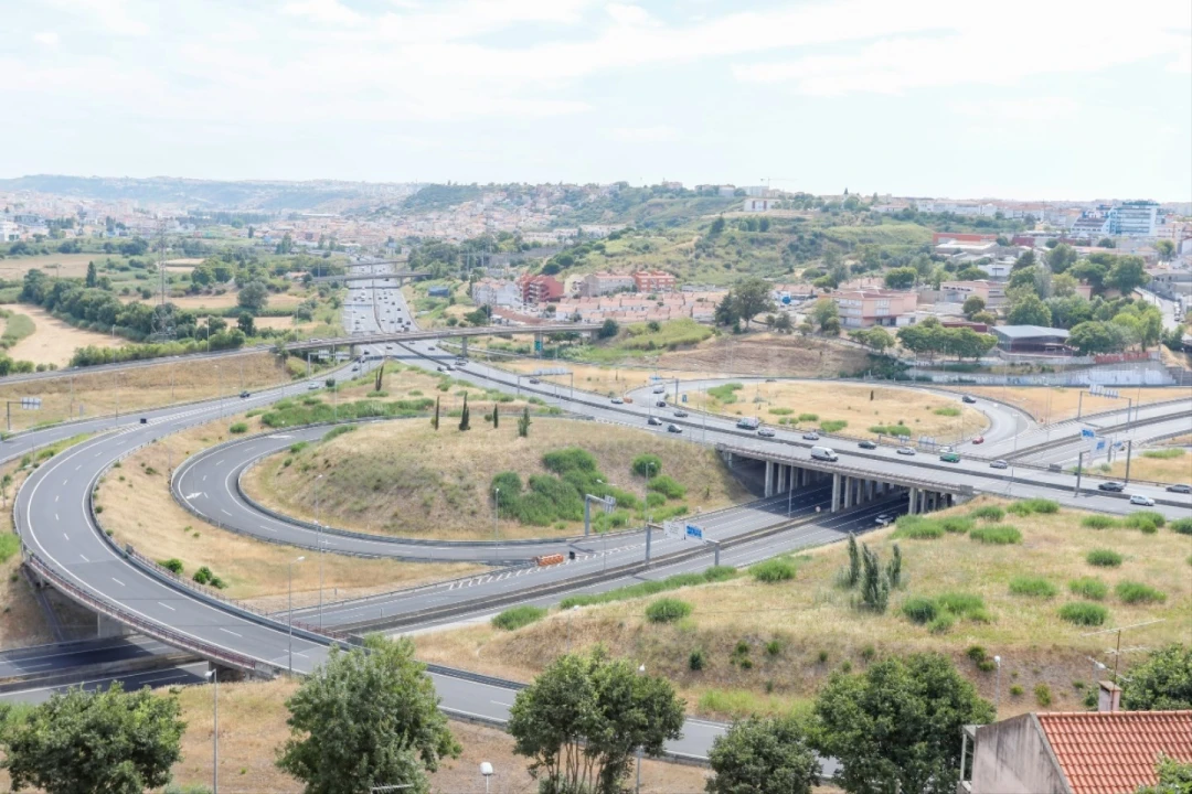 Prédio para Venda em Encosta do Sol Foto 25