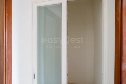 Prédio para Venda em Encosta do Sol