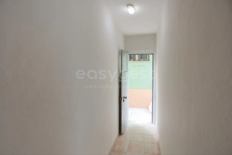 Prédio para Venda em Encosta do Sol Foto 32