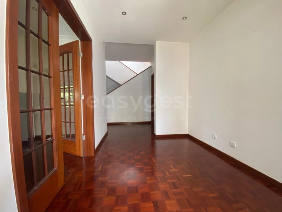 Moradia T4 para Venda em Santa Clara e Castelo Viegas Foto 11