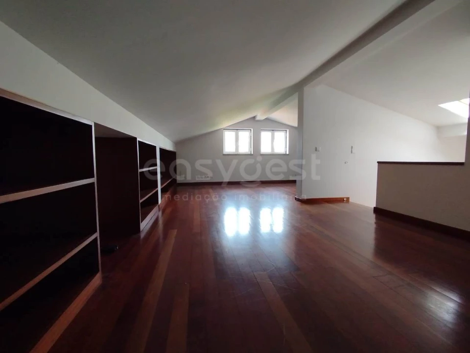 Moradia T4 para Venda em Santa Clara e Castelo Viegas Foto 22