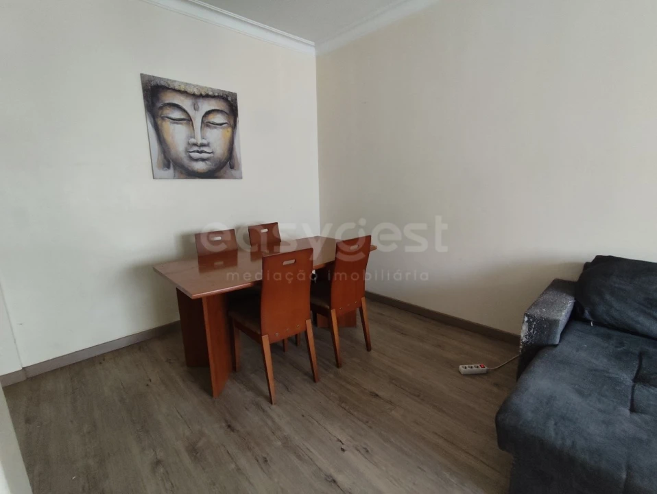 Apartamento T2 para Venda em Queluz e Belas Foto 27