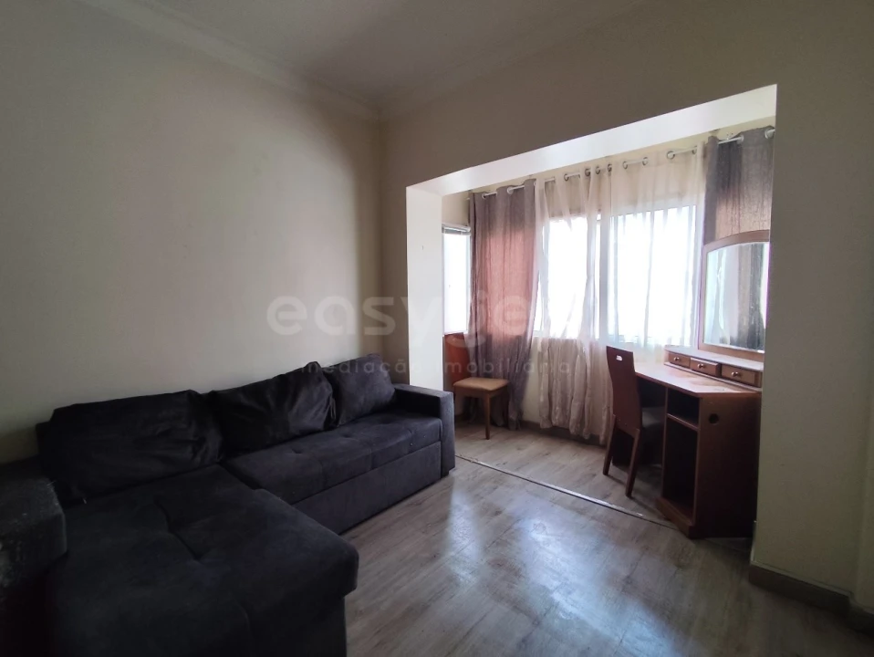 Apartamento T2 para Venda em Queluz e Belas Foto 28