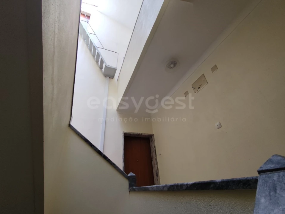 Apartamento T2 para Venda em Queluz e Belas Foto 31
