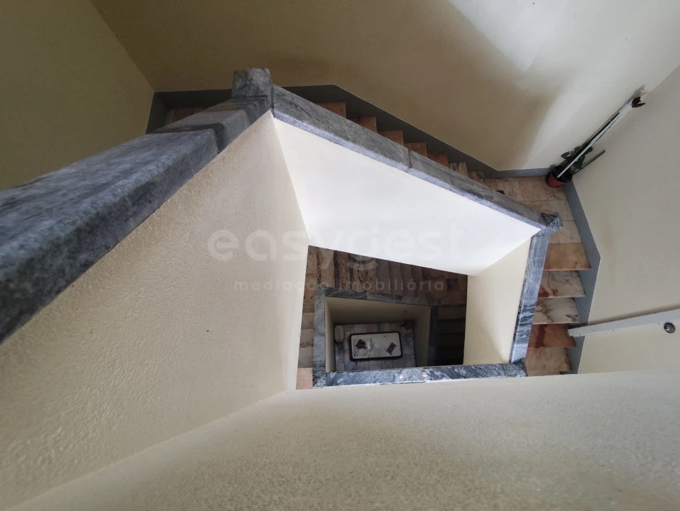 Apartamento T2 para Venda em Queluz e Belas Foto 32