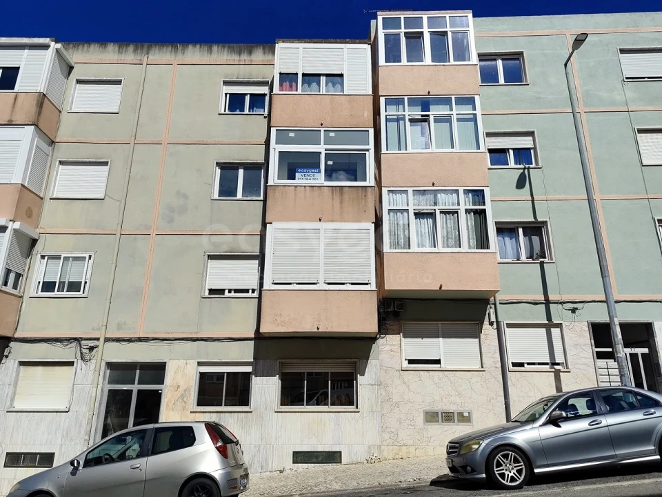 Apartamento T2 para Venda em Queluz e Belas Foto 38