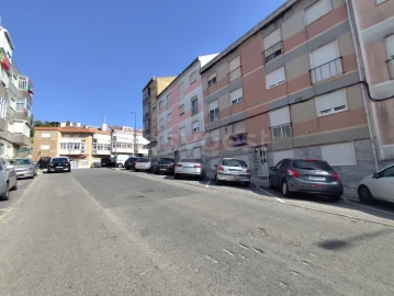 Apartamento T2 para Venda em Queluz e Belas