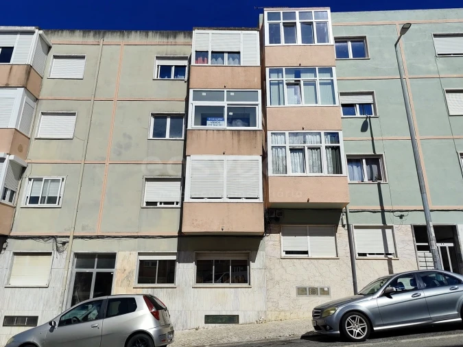 Apartamento T2 para Venda em Queluz e Belas Foto 38