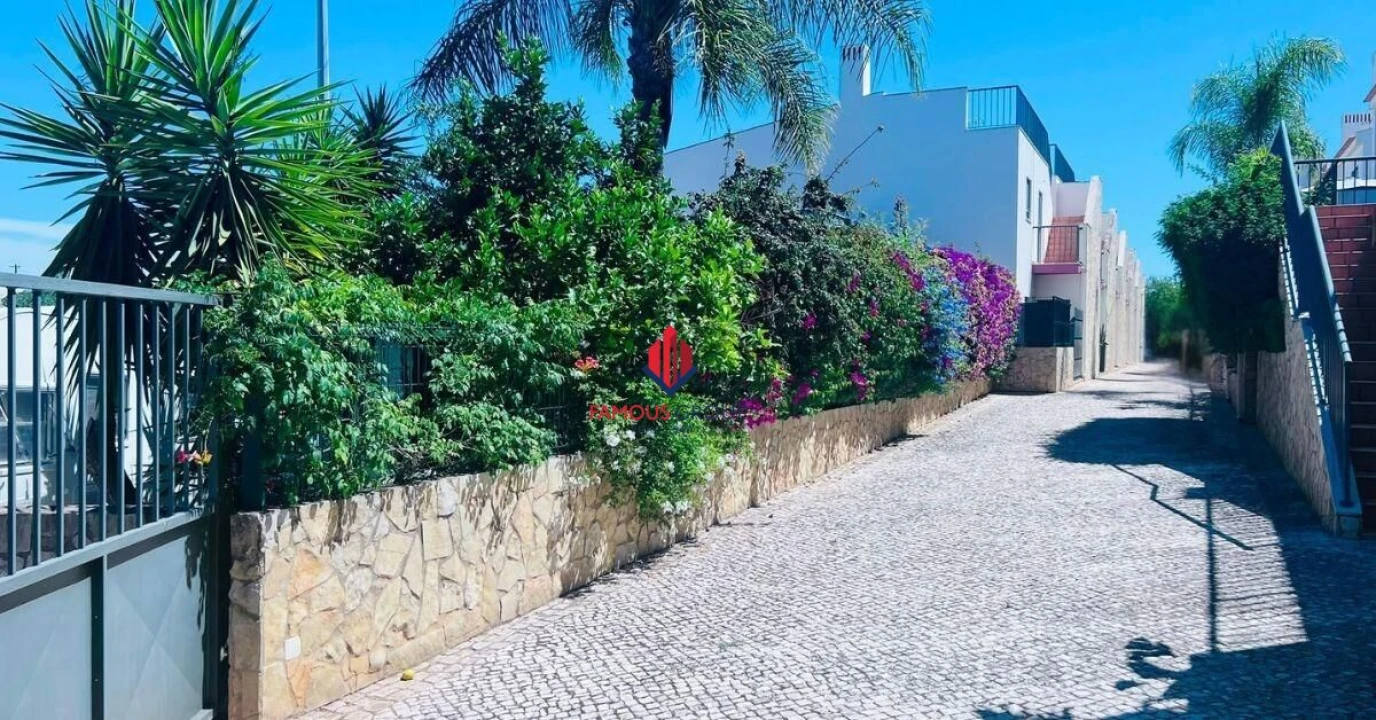 Moradia T3 para Venda em Guia Foto 31