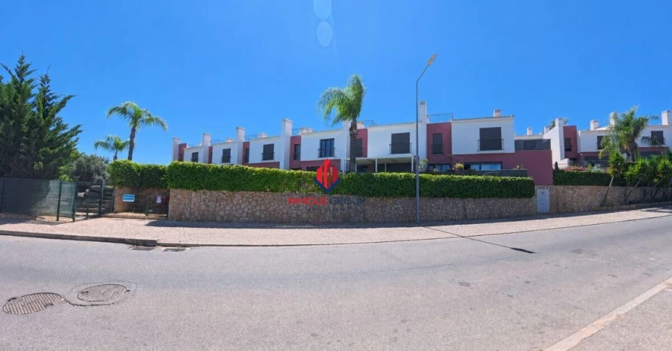 Moradia T3 para Venda em Guia Foto 35