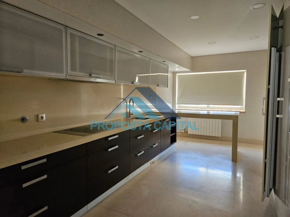 Apartamento T3 para Venda em Alcabideche Foto 1
