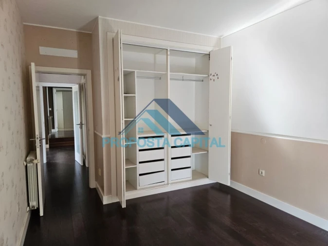 Apartamento T3 para Venda em Alcabideche Foto 12