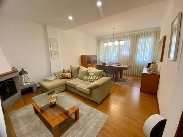 Apartamento T3 para Venda em Braga (Maximinos, Sé e Cividade)