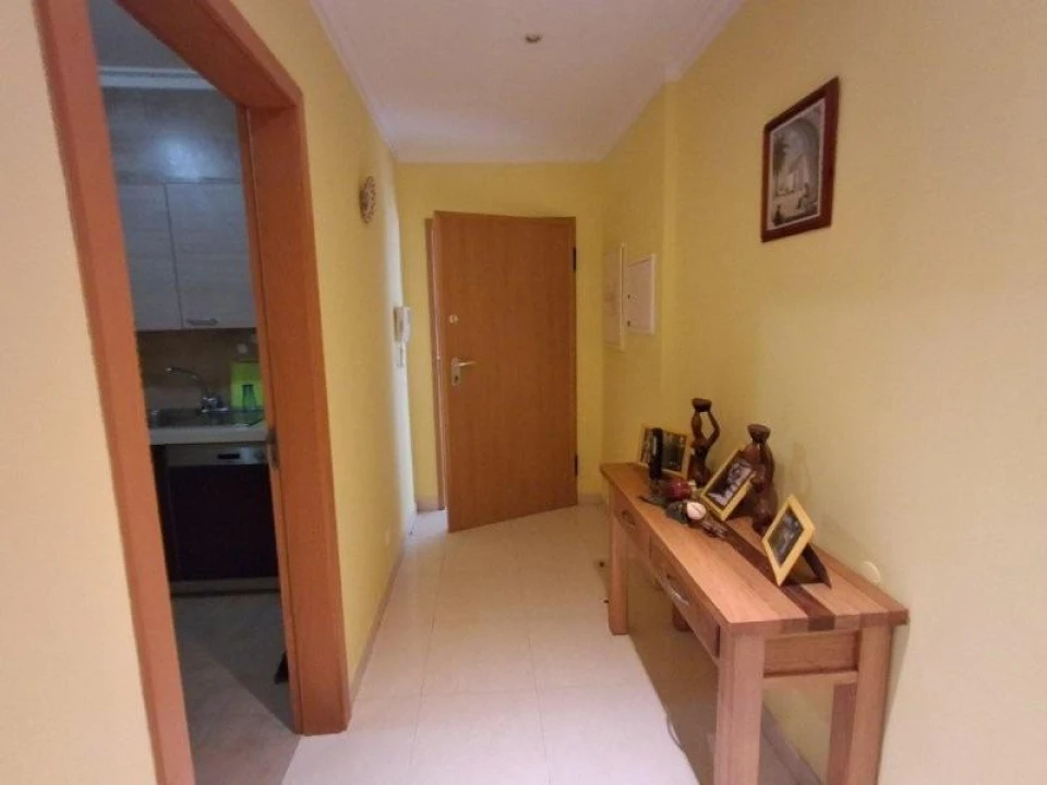 Apartamento T2 para Venda em Alvor Foto 2