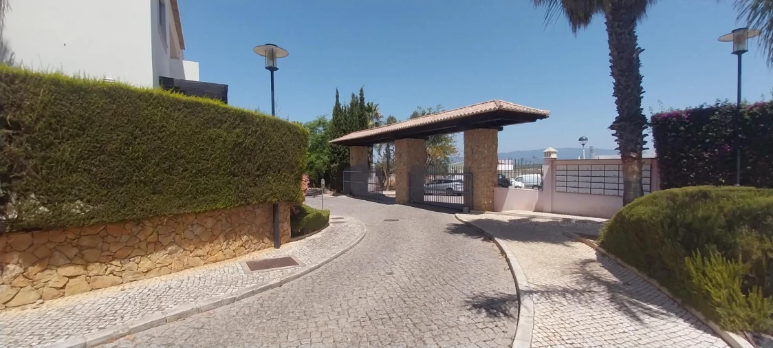 Apartamento T2 para Venda em Alvor Foto 14