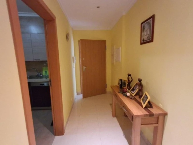 Apartamento T2 para Venda em Alvor Foto 2