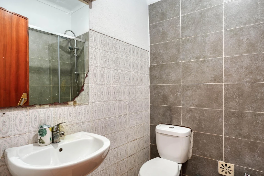 Apartamento T2 para Venda em Agualva e Mira-Sintra Foto 16