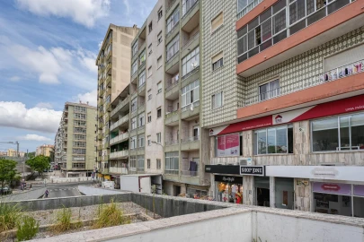 Apartamento T2 para Venda em Agualva e Mira-Sintra